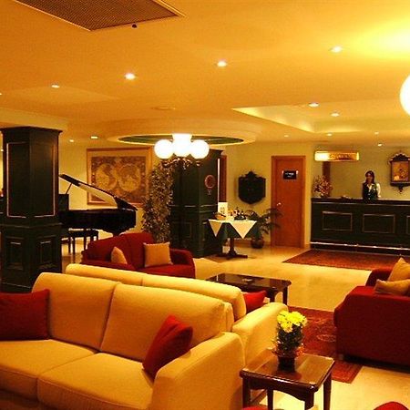 The Crown Hotel Buġibba Ngoại thất bức ảnh