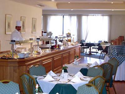 The Crown Hotel Buġibba Ngoại thất bức ảnh