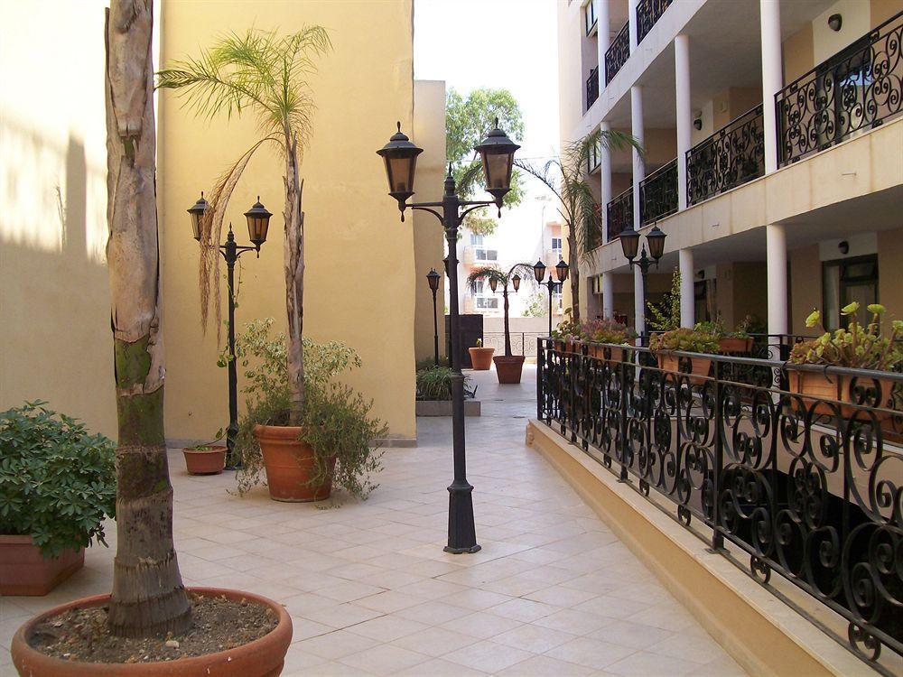 The Crown Hotel Buġibba Ngoại thất bức ảnh