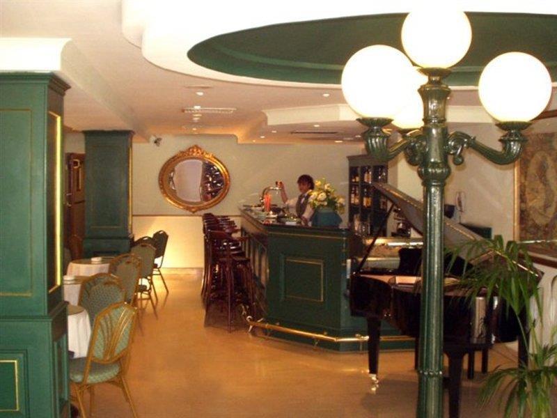The Crown Hotel Buġibba Ngoại thất bức ảnh
