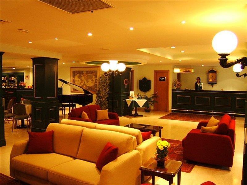 The Crown Hotel Buġibba Ngoại thất bức ảnh