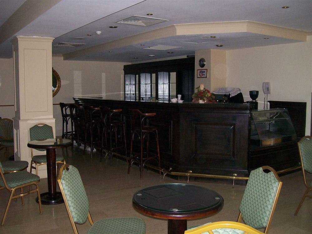 The Crown Hotel Buġibba Ngoại thất bức ảnh